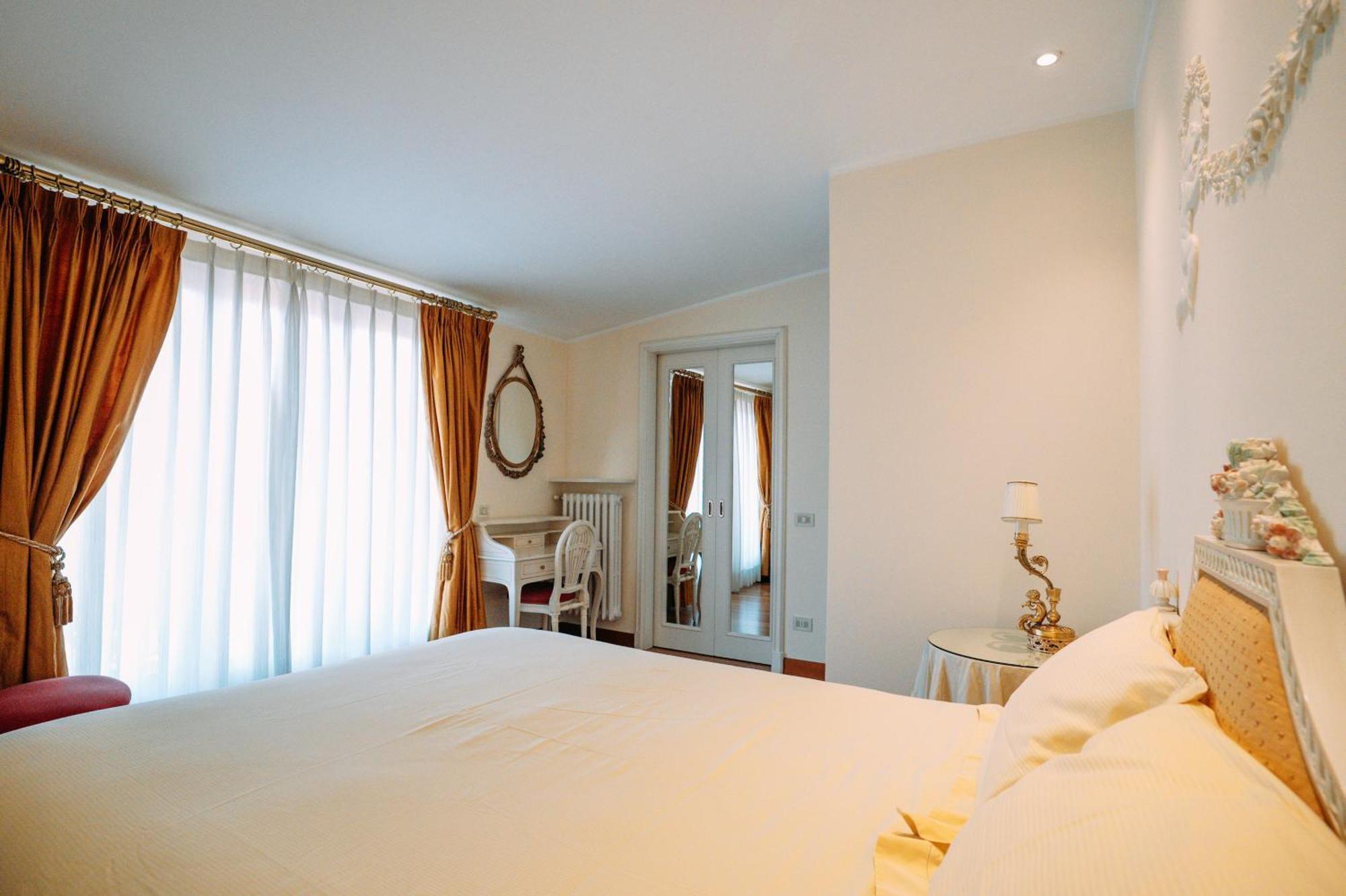 Suite Romantic Vista Lago Стреза Экстерьер фото