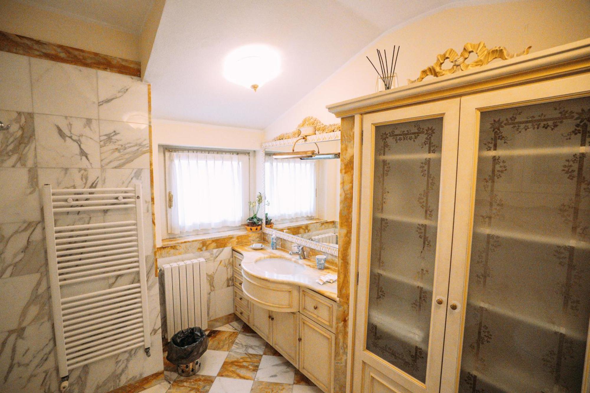 Suite Romantic Vista Lago Стреза Экстерьер фото