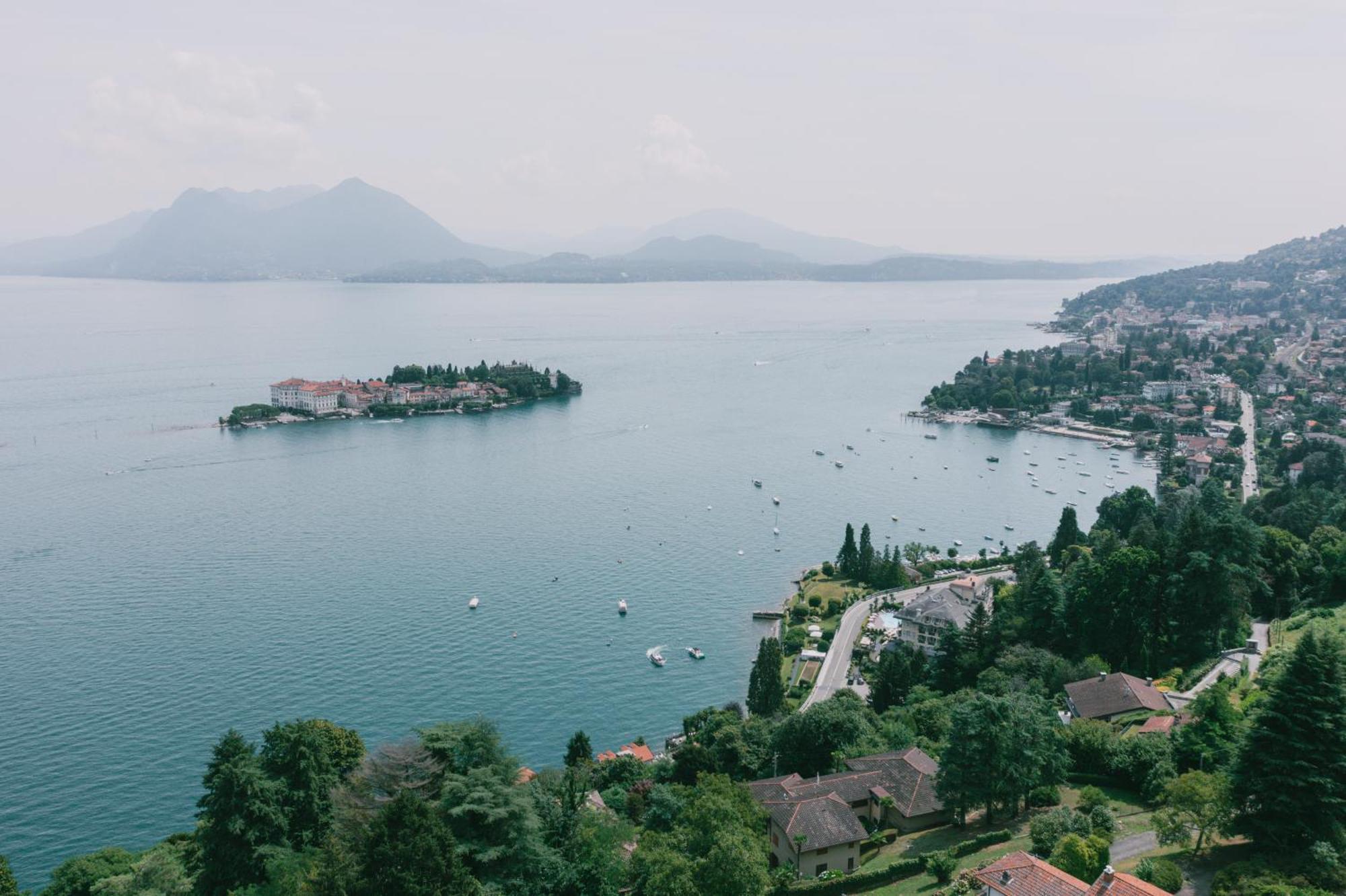 Suite Romantic Vista Lago Стреза Экстерьер фото
